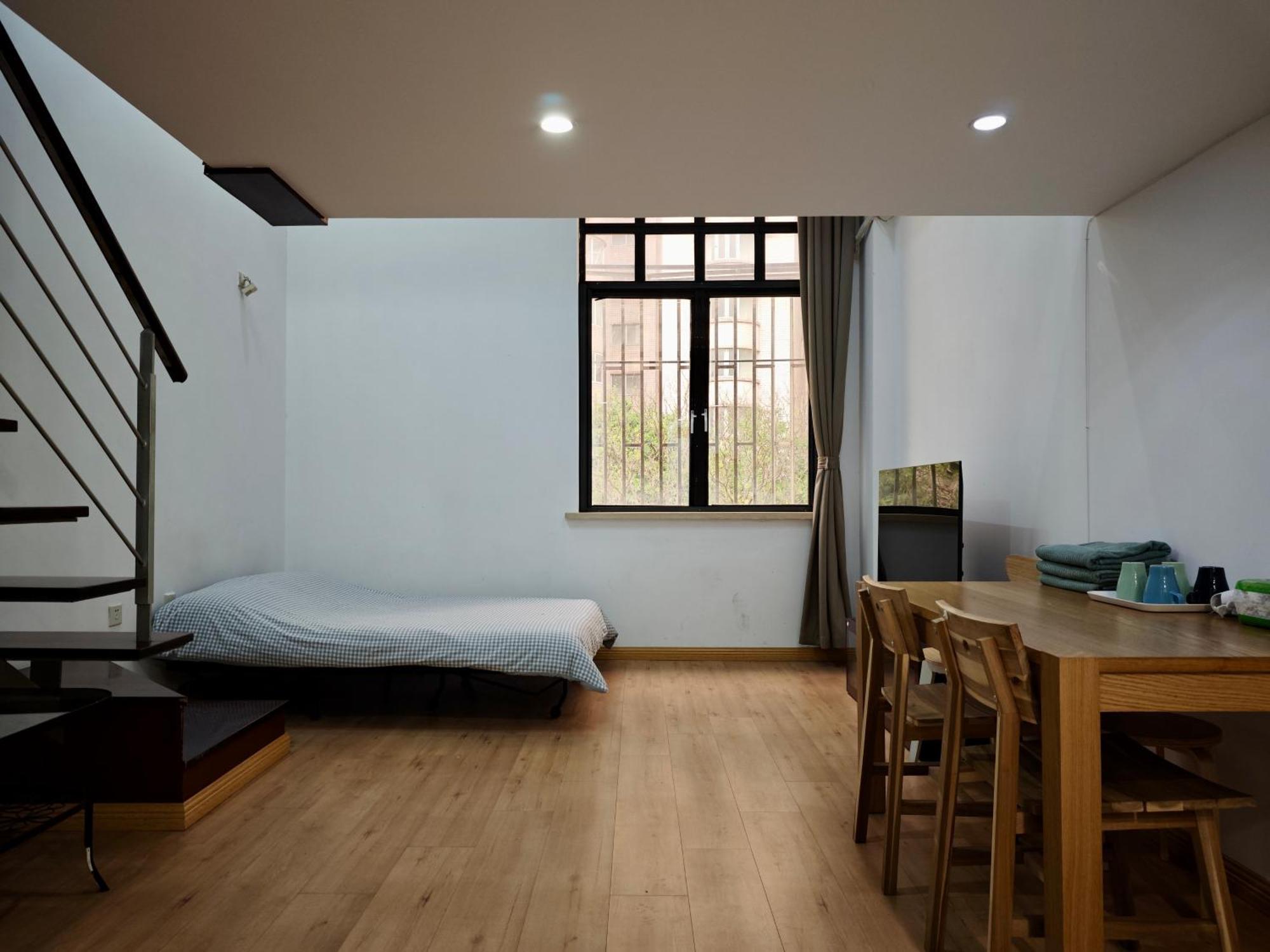 Inestin Hongfeng Road 3*